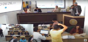 Na tribuna, o vereador N Lima afirmou que a Câmara de Vereadores não é balcão de negócios, e criticou a postura da equipe do prefeito Tião Bocalom e do vereador João Marcos Luz.