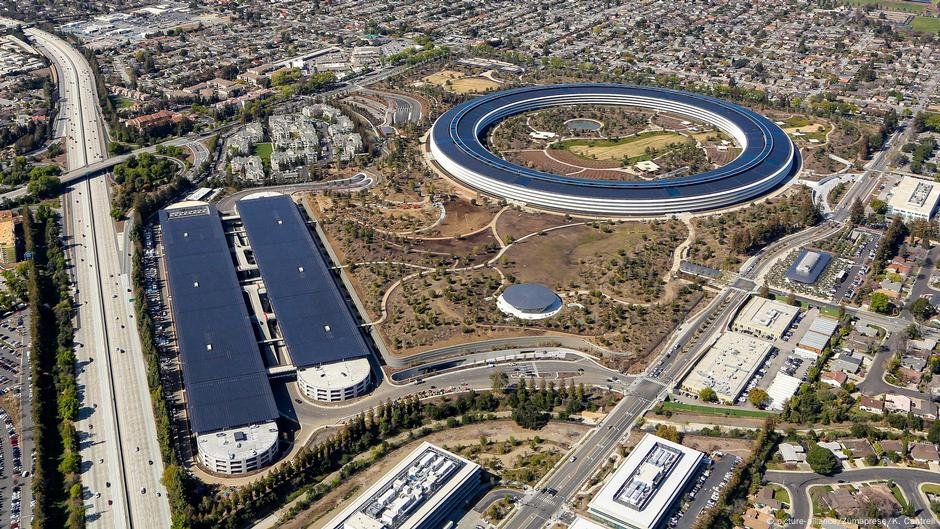 Trabalhadores de tecnologia indiana no limite sobre a política de imigração de Trump - DW - 26/03/2025