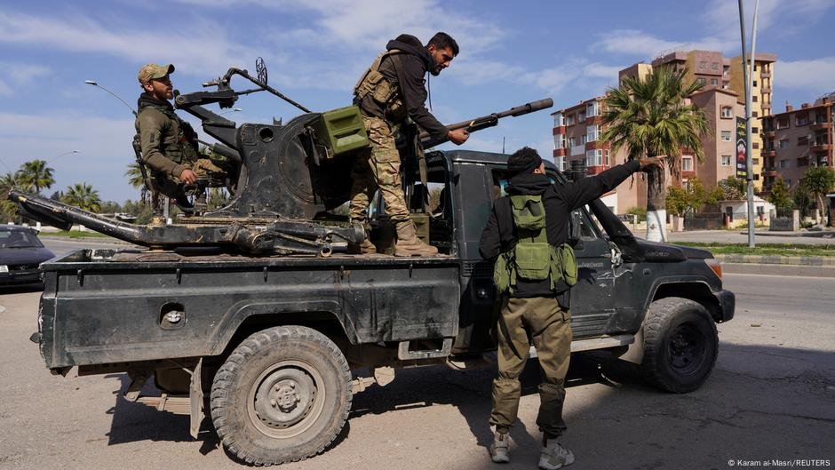 A Alemanha chama a Síria para evitar a 'espiral de violência' - DW - 03/03/2025