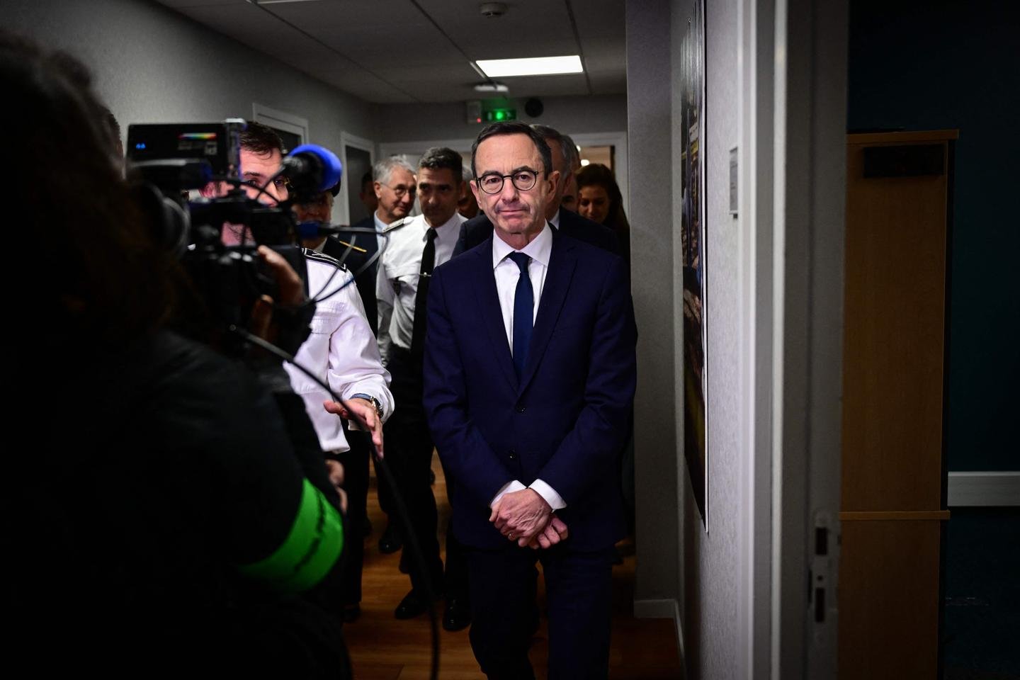 A Argélia rejeita uma lista de seus nacionais para expulsar enviados pela França e denuncia a abordagem