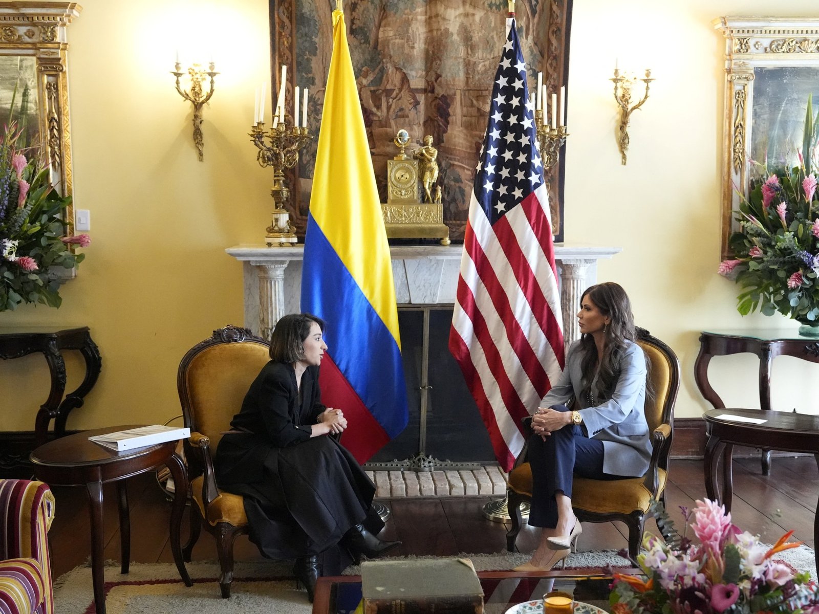 A Colômbia e os EUA concordam em coletar e compartilhar dados biométricos para migrantes | Donald Trump News