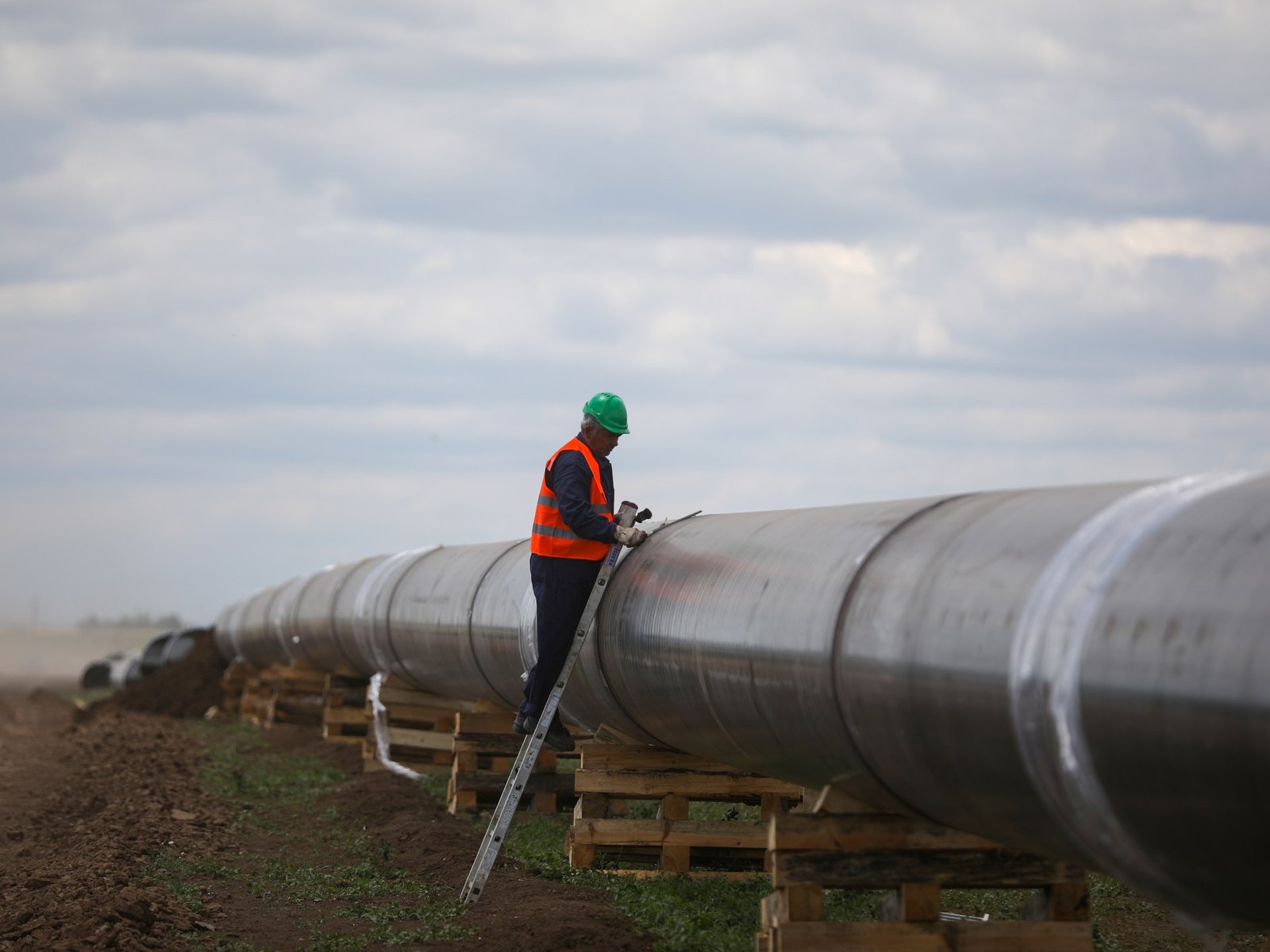 A Europa importa mais gás russo, ajudando a economia em tempo de guerra, encontra o relatório | Notícias da Guerra da Rússia-Ucrânia