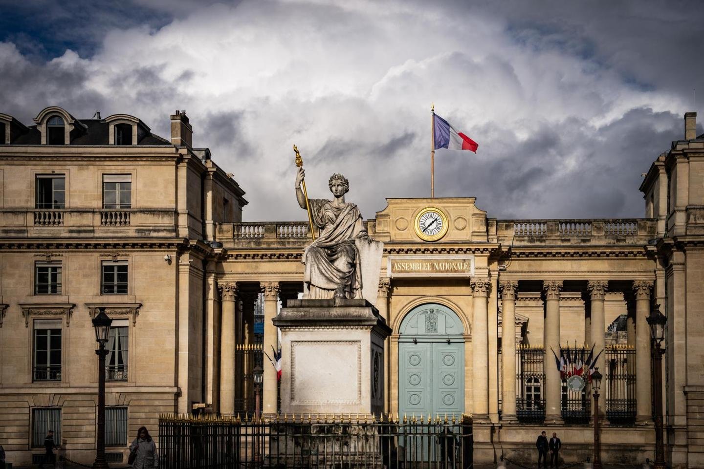 "A França paga por um grande erro, a transição do termo de sete anos para o termo de cinco anos"
