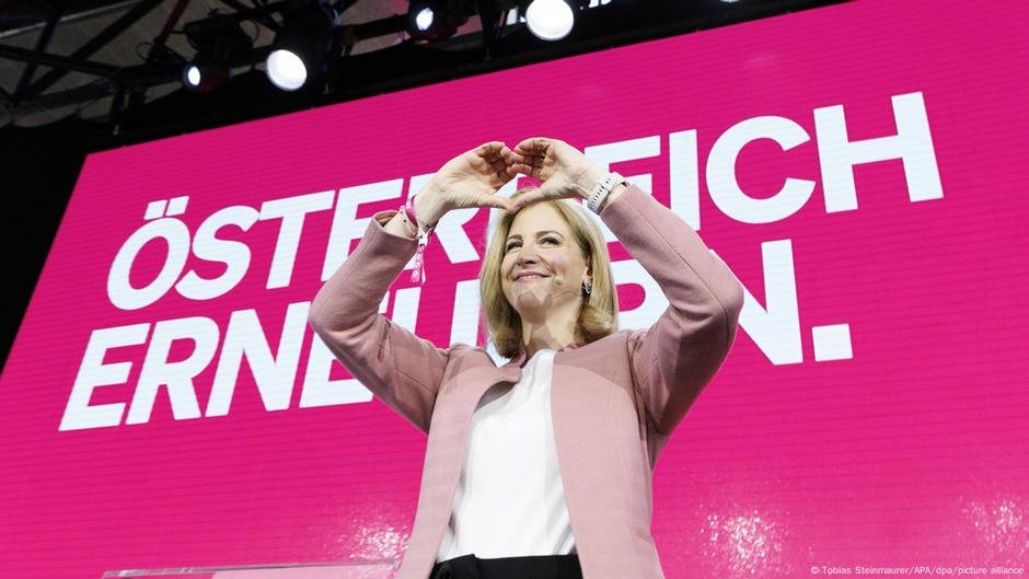 A coalizão de três vias da Áustria recebe o voto final de aprovação-DW-03/02/2025