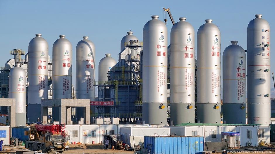 A crescente aderência da China sobre mais do que a indústria automobilística da Alemanha - DW - 19/03/2025