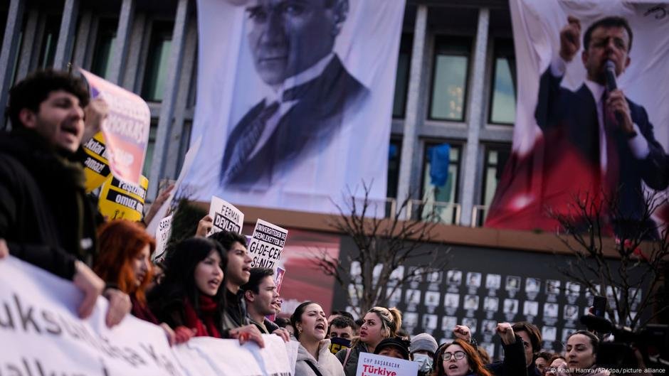 A prisão por prefeito de Istambul foi interromper a oferta da presidência; Oposição - DW - 20/03/2025