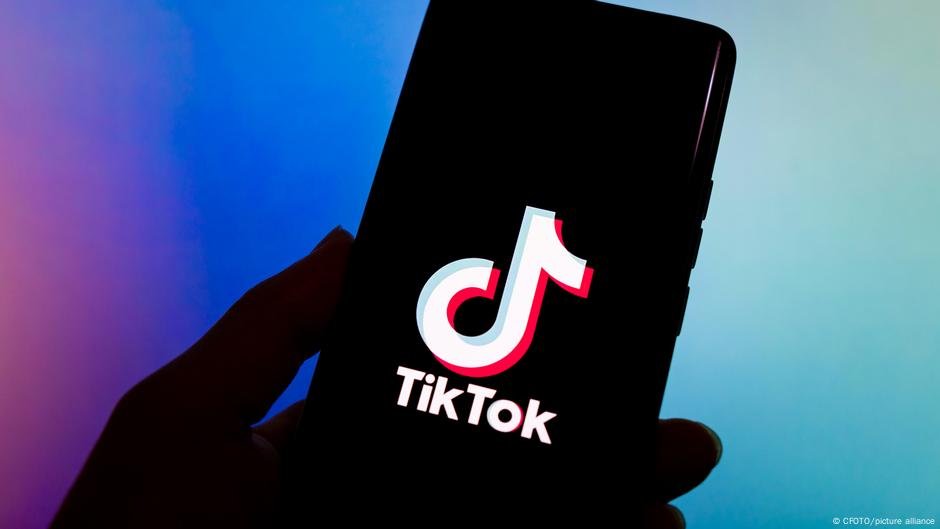 Albânia Tiktok Ban para começar quinta -feira - DW - 12/03/2025