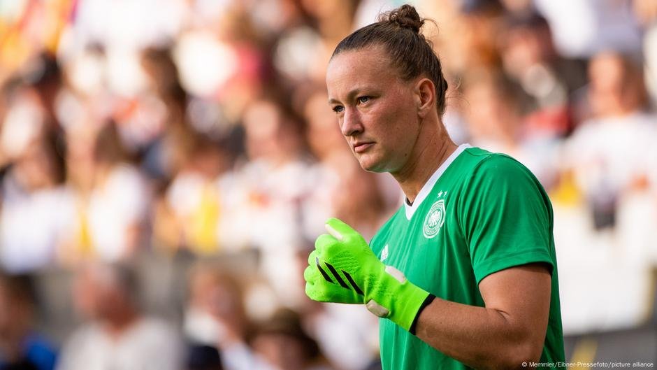 Alemanha goleiro Almuth Schult para se aposentar - DW - 31/03/2025