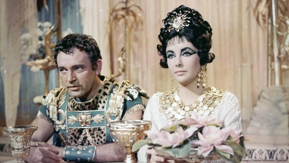 Amantes, famosos e infames - DW - 14/02/2025