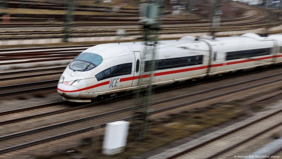 Ambitouus Planos de Deutsche Bahn - DW - 28/03/2025