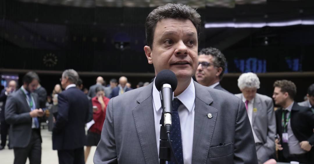 Ameaçado, PT cobra cumprimento de acordo por vaga...