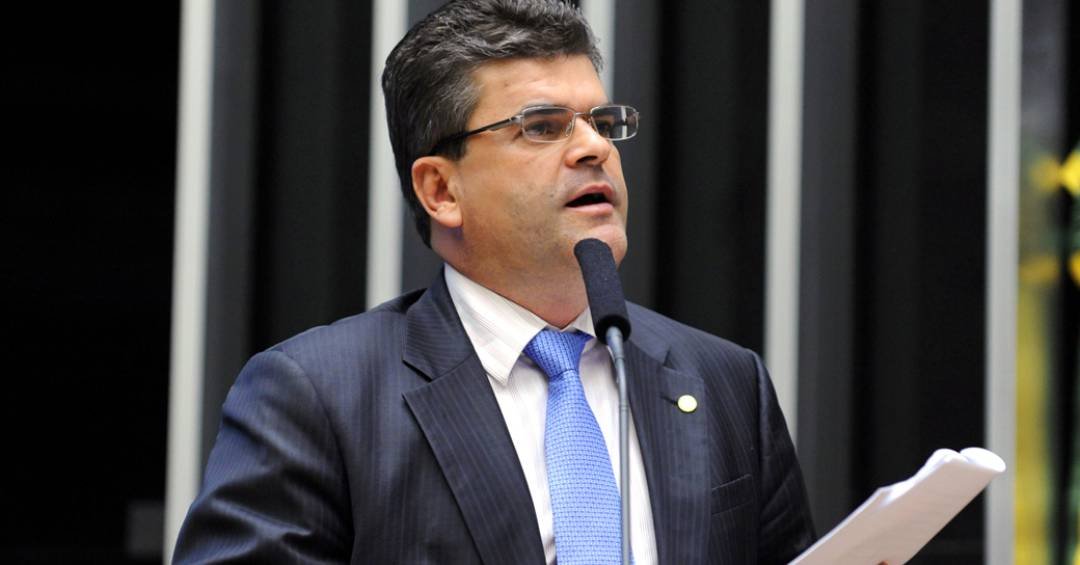 André Mendonça vota pela absolvição de Washington...