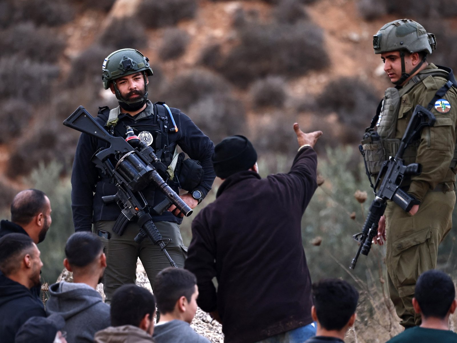 As muitas maneiras pelas quais os colonos israelenses roubam casas palestinas | Notícias de conflito de Israel-Palestina
