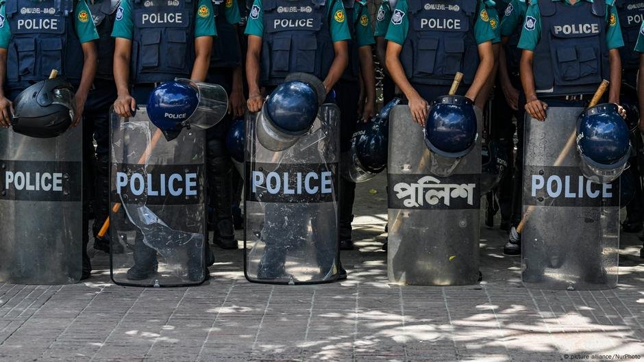 Bangladesh prisões Líder do Grupo Insurgente Rohingya - DW - 19/03/2025