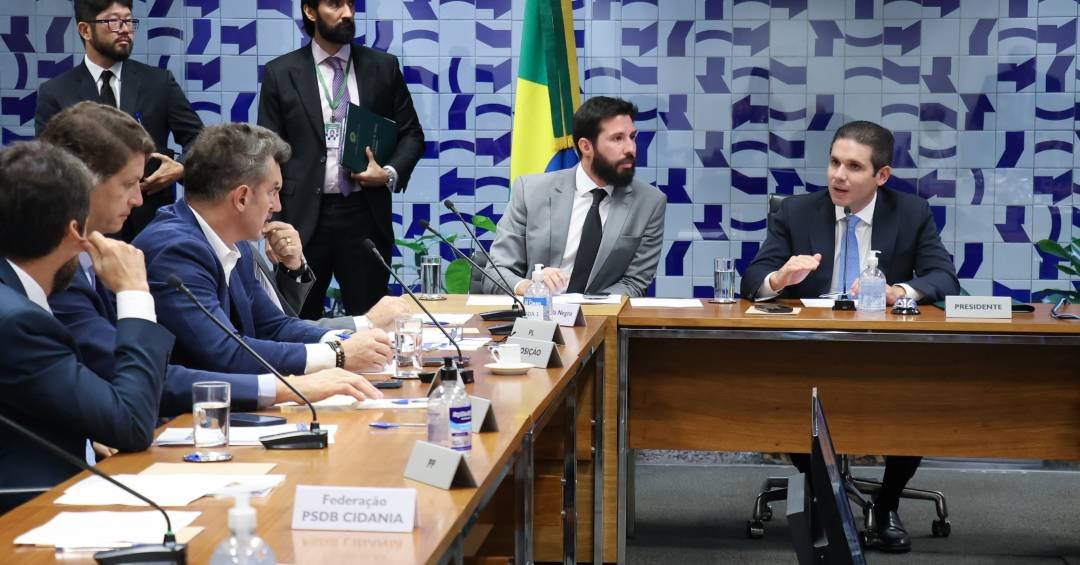 Câmara instala comissões nesta quarta com PL nas R...