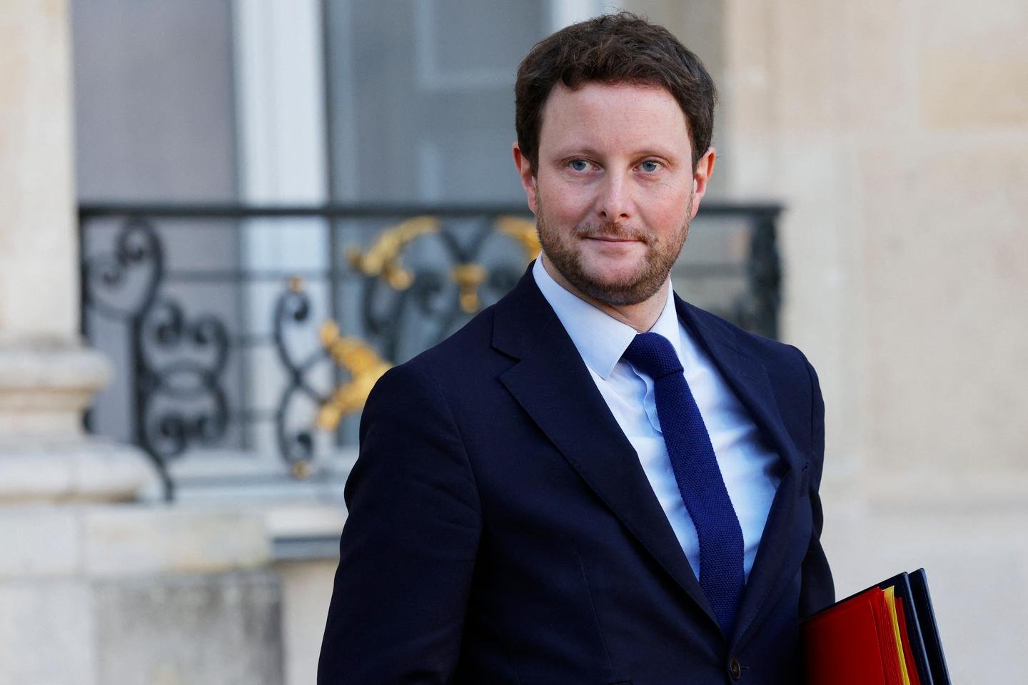 Clément Beaune substitui François Bayrou à frente do Alto Comissário
