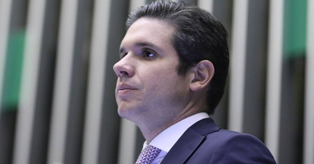 Com Eduardo nos EUA, Motta afirma que Brasil não t...