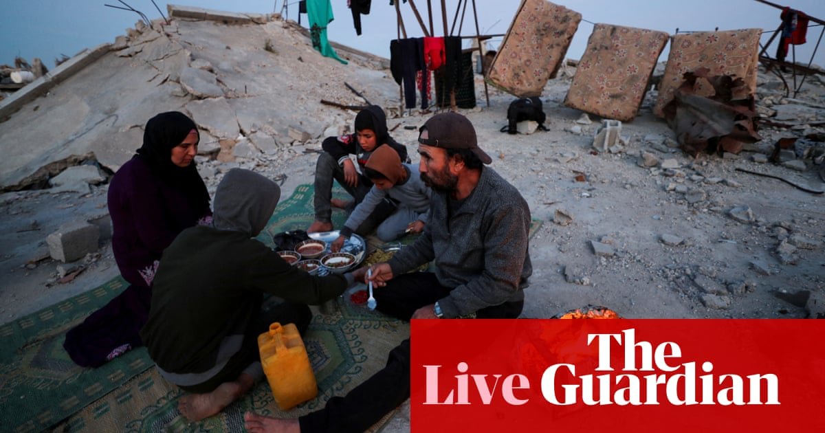 Crise do Oriente Médio ao vivo: Israel acusado de usar 'comida como arma de guerra' no bloqueio de ajuda em Gaza | Israel