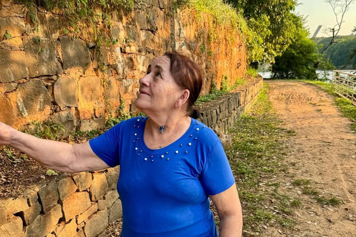 Cuidou dos familiares com bilhetinhos guardados na Bíblia - 05/03/2025 - Cotidiano