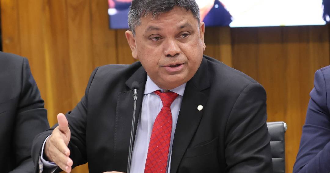 Deputado ‘aconselha’ Motta a se inspirar nos vietc...