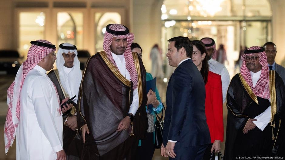 EUA, Ucrânia concordam com a proposta de cessar-fogo de 30 dias-DW-12/03/2025