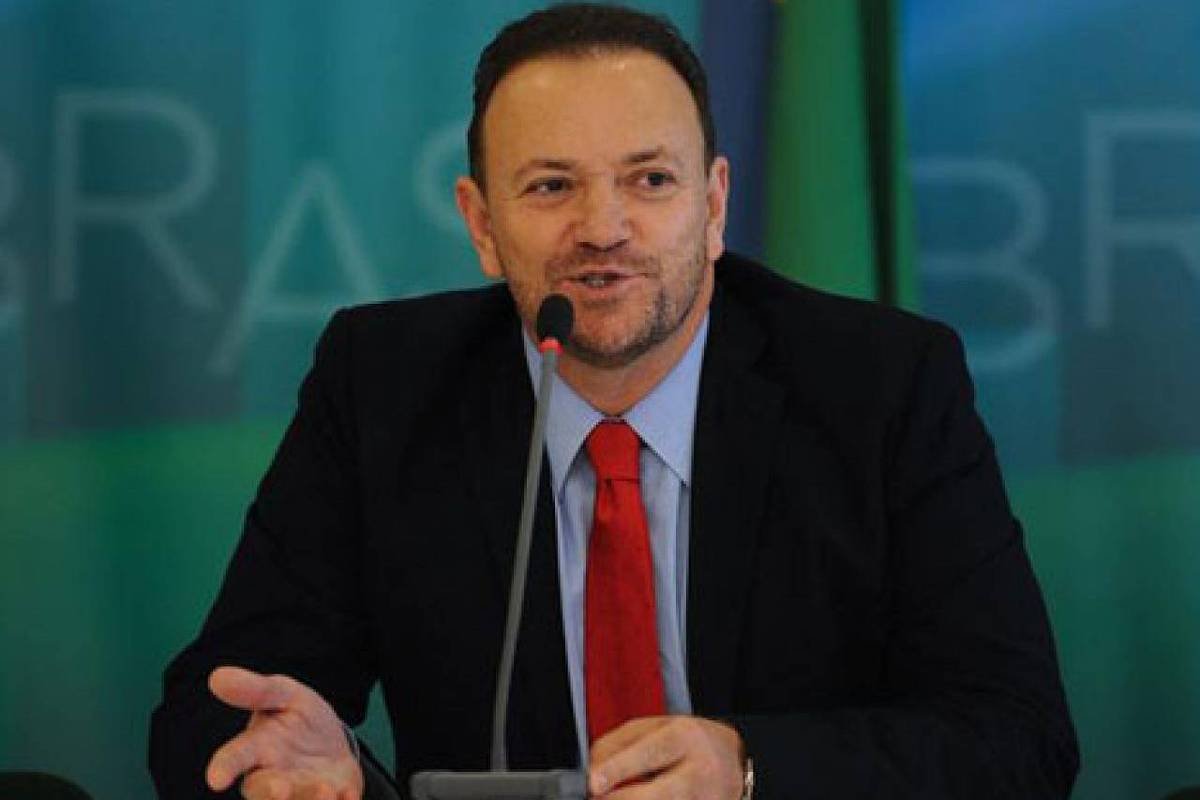 Edinho Silva participa de debate em fundação ligada ao PT - 17/03/2025 - Painel