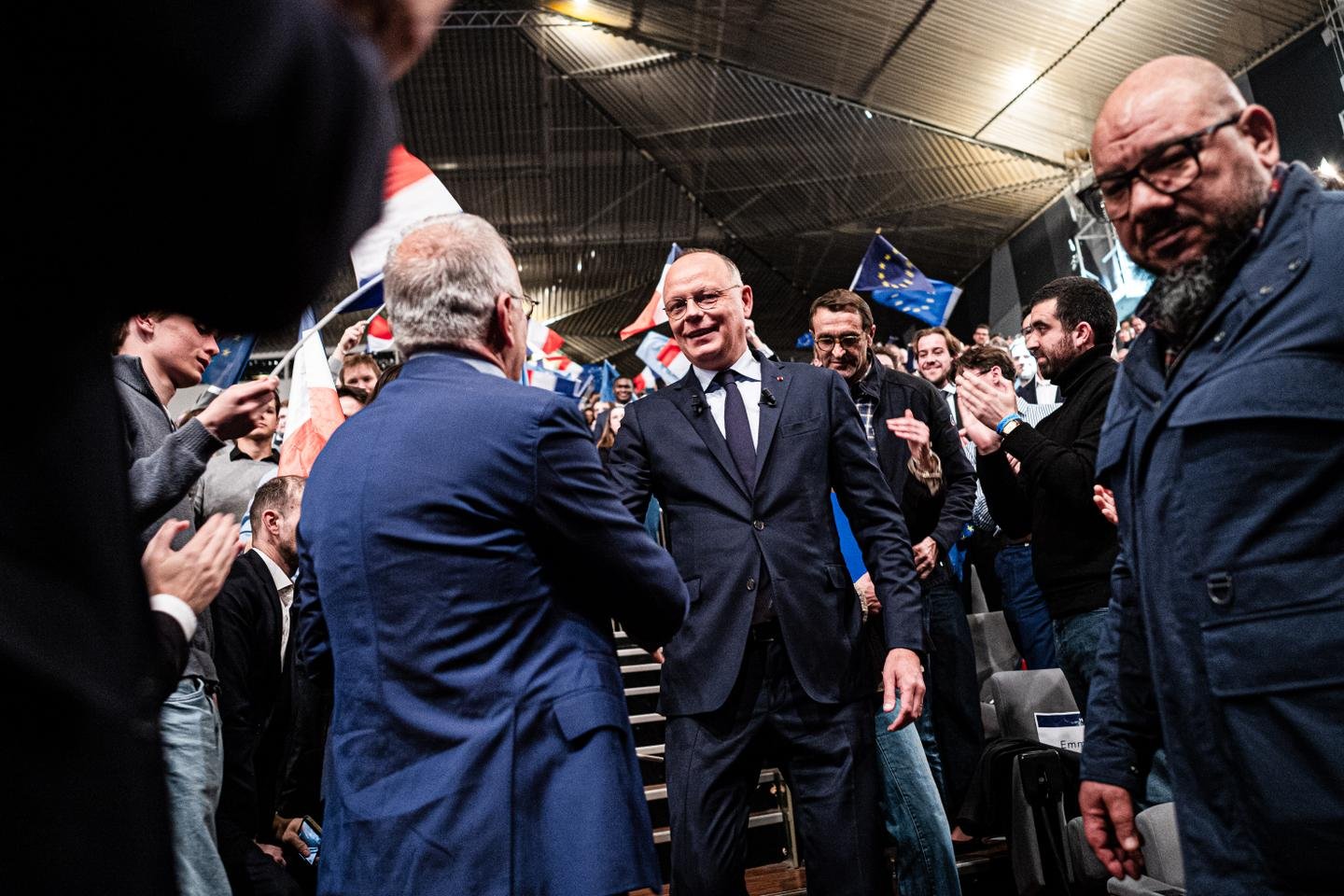 Em Lille, Edouard Philippe irrita a "imobilidade" do governo