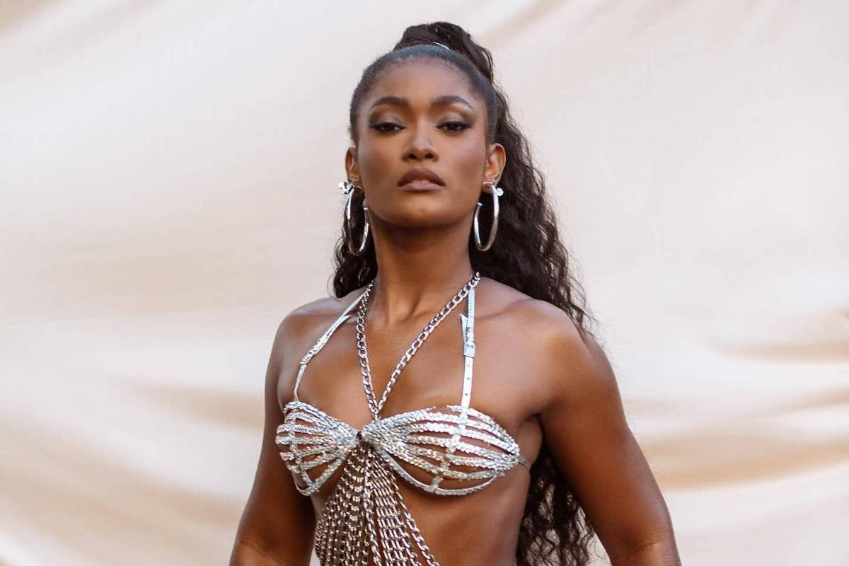 Erika Januza deixa posto de rainha de bateria da Viradouro - 07/03/2025 - Celebridades