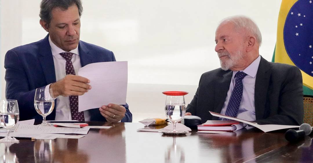 Isenção do IR até R$ 5 mil sai do Planalto 111 dia...