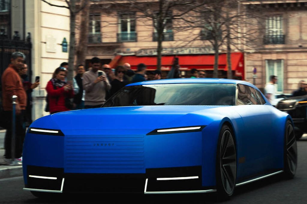 Jaguar Type 00 aparece pela primeira vez rodando na rua - 15/03/2025 - Mercado