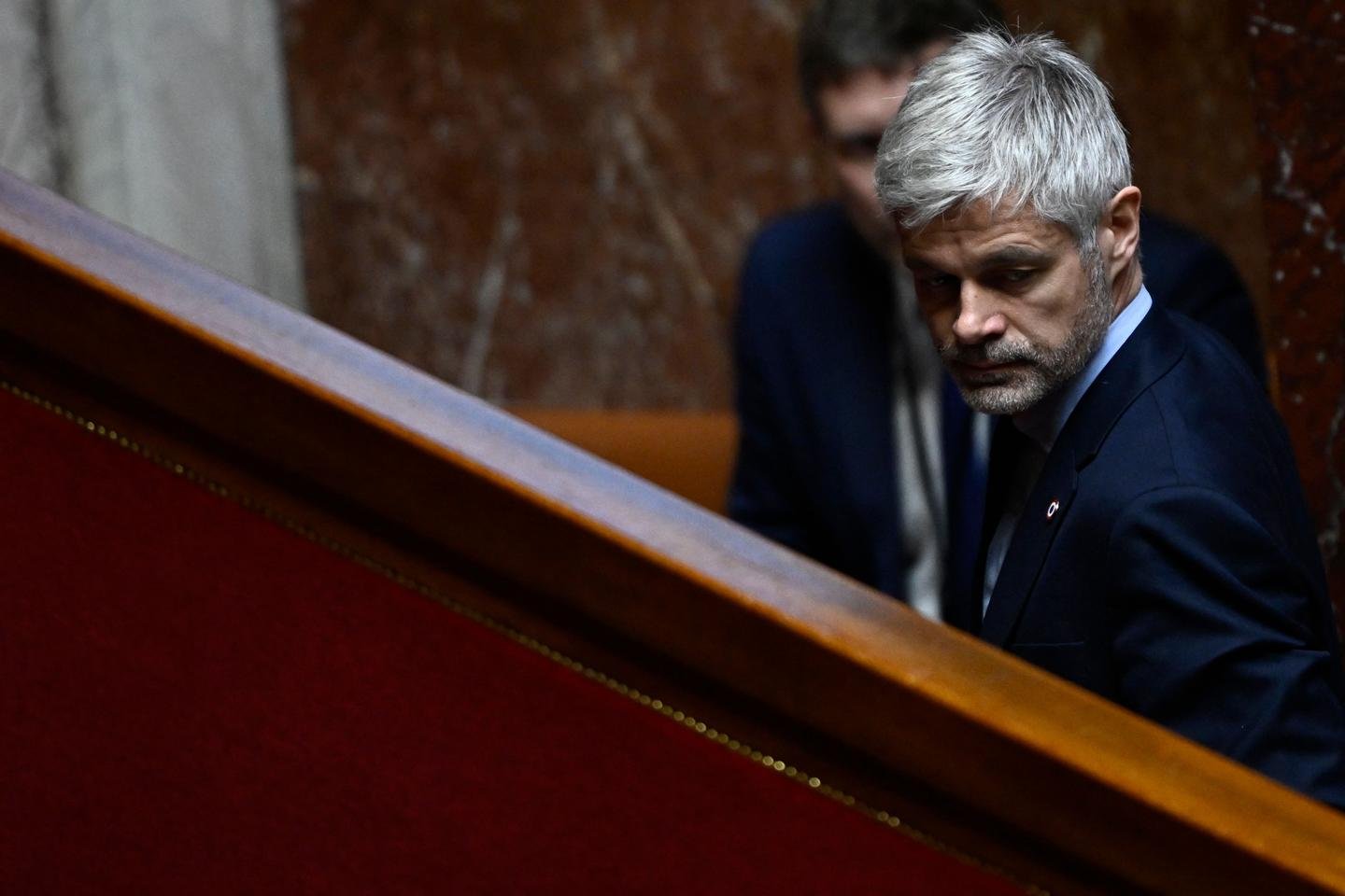 Laurent Wauquiez deplora as observações "infelizes" de seu rival pela presidência dos republicanos, Bruno retailleau