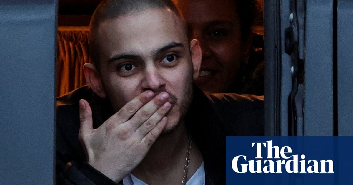 'Medo absoluto': refém israelense descreve abusos durante o cativeiro de 505 dias do Hamas | Guerra de Israel-Gaza