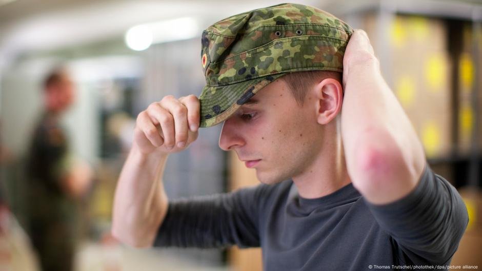 Militar Alemão enfrenta uma enorme escassez de soldados - DW - 11/11/2025