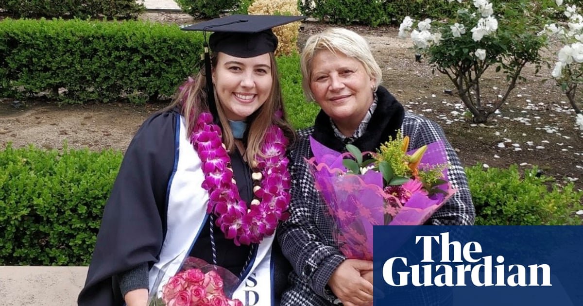 Mulher de San Diego despertada rebocada em van encontrada morta dentro de um mês depois | San Diego