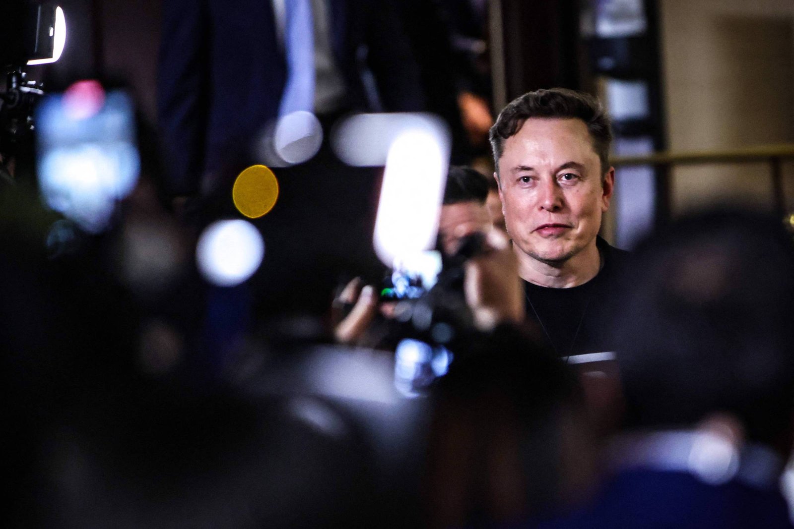 Musk defende privatizações de Correios e trens - 06/03/2025 - Mercado