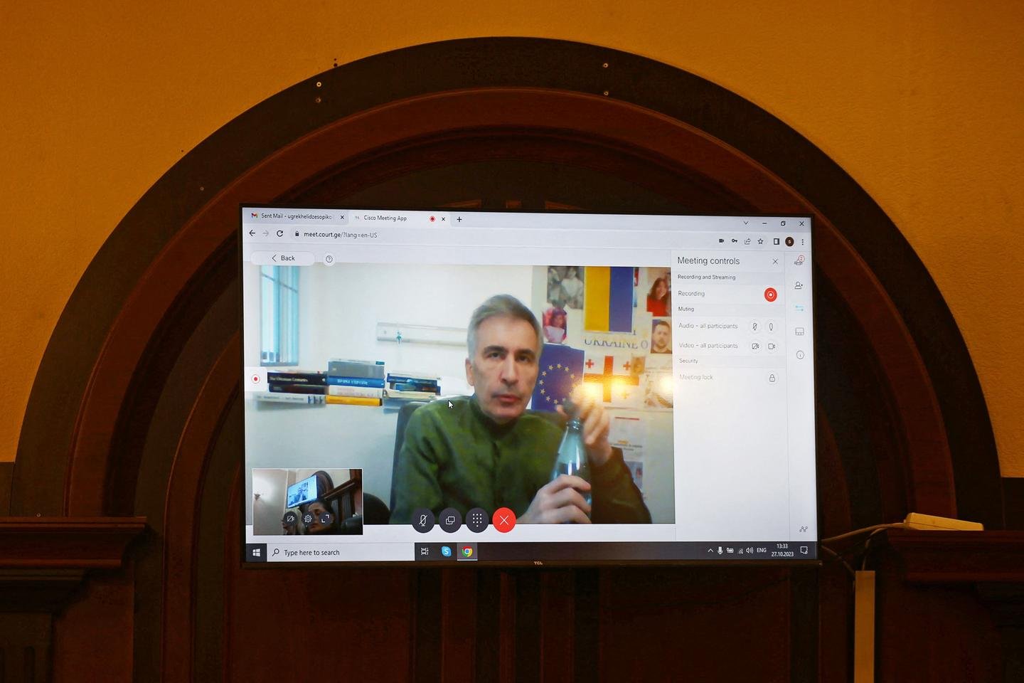 Na Geórgia, a sentença do ex-presidente Mikheïl Saakachvili pesa nove anos de prisão por peculato