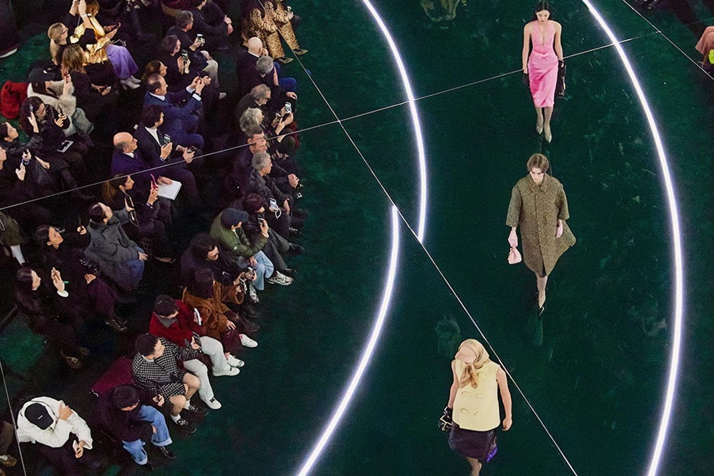 Nas semanas de moda de Nova York, Londres e Milão, criatividade, apesar de tudo