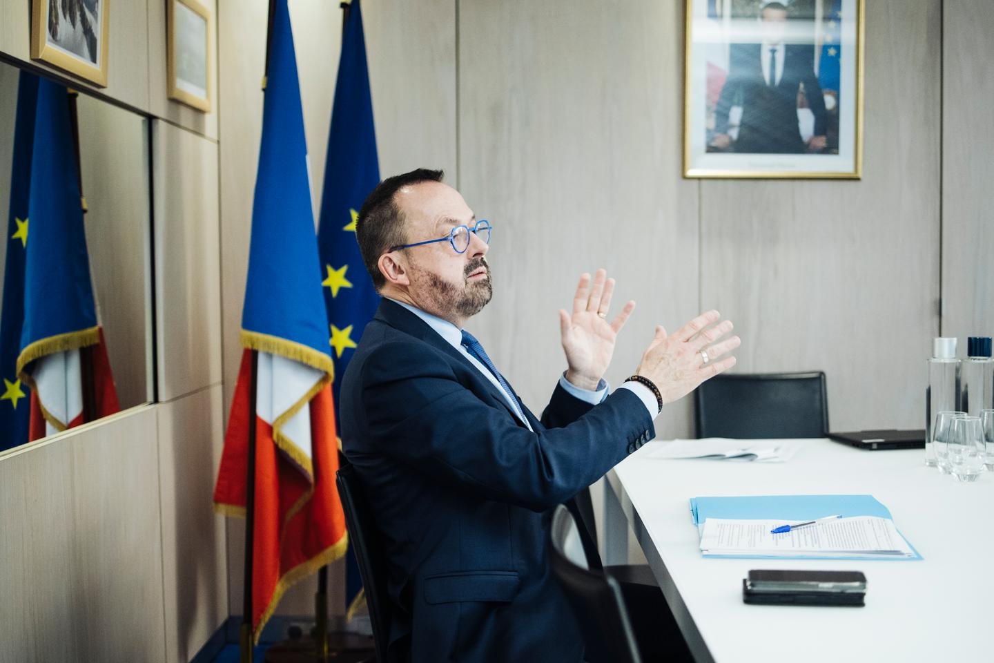 No final da vida, "ter dois textos permite que cada parlamentar se determine em sua alma e consciência"