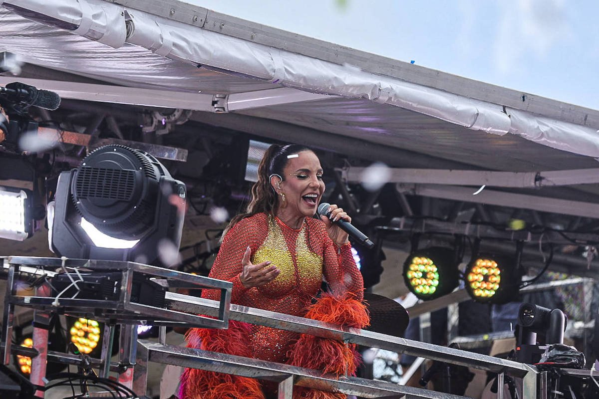 No ritmo do Oscar, Ivete comanda trio em Salvador - 03/03/2025 - Música
