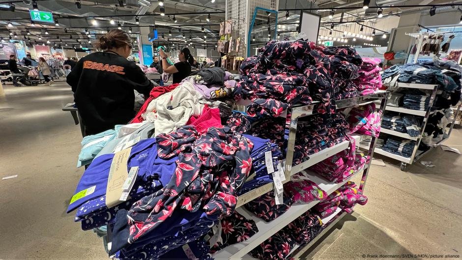O Boss Primark renuncia em meio a acusações de má conduta - DW - 31/03/2025