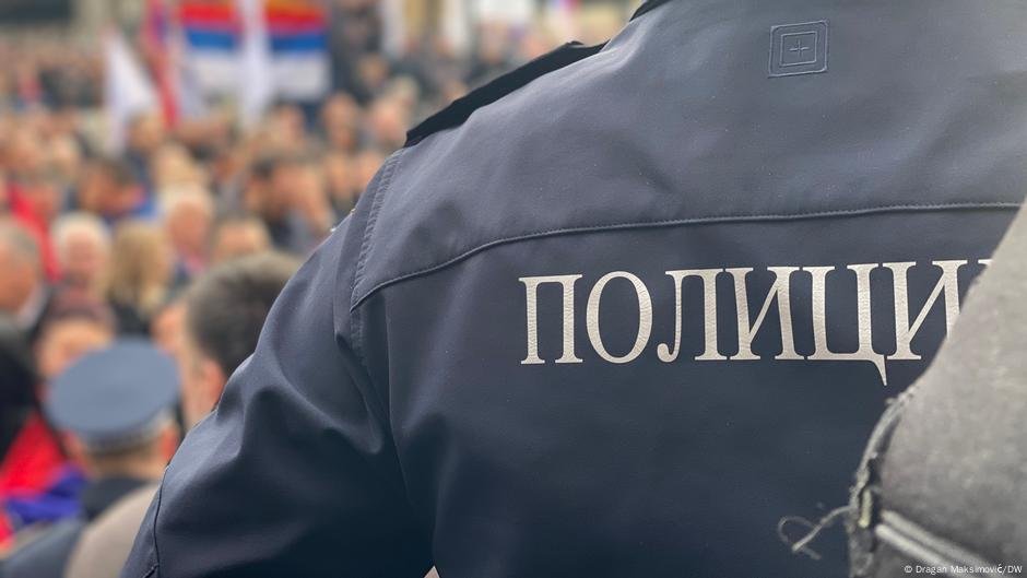 O Escritório Federal da Polícia Sérvia da Bósnia, à medida que as tensões aumentam - DW - 03/07/2025