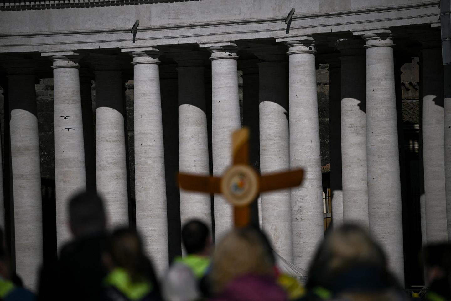 O Papa Francisco passou por duas crises respiratórias "agudas" na segunda -feira, de acordo com o Vaticano