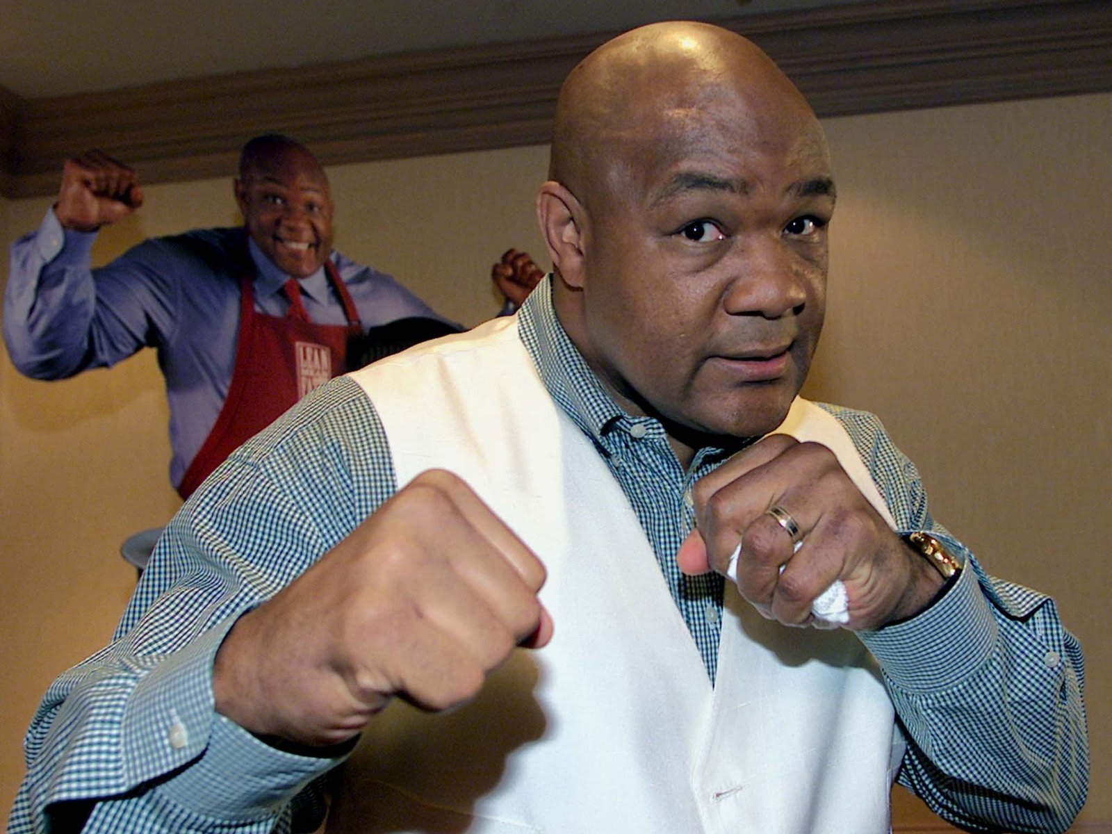 O campeão mundial de boxe pesado George Foreman morre em 76 | Notícias de boxe