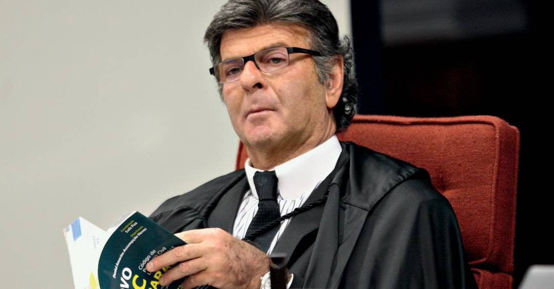 O duro recado de Fux a Mauro Cid e Alexandre de Mo...