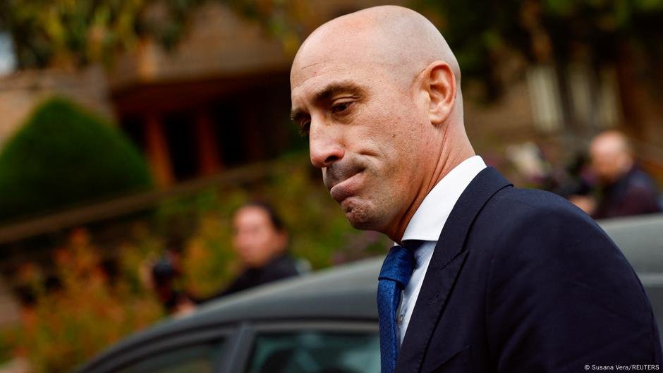 O ex -chefe da Espanha FA Luis Rubiales culpado de agressão sexual - DW - 21/02/2025