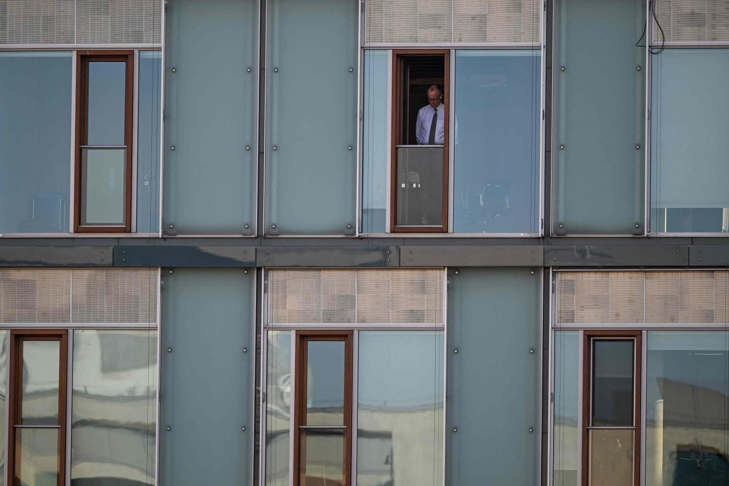 O futuro chanceler Friedrich Merz anuncia um "o que quer que custe" na defesa