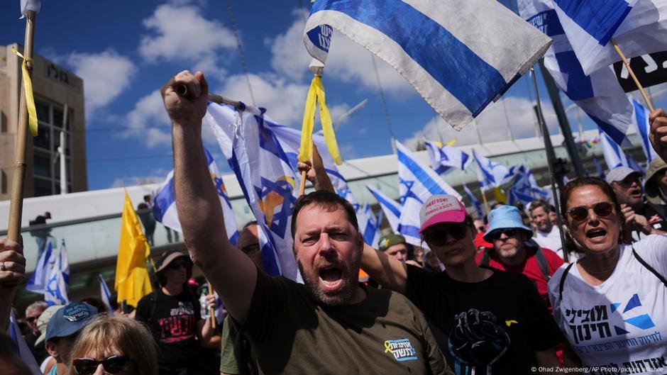 O principal tribunal de Israel interrompe a demissão do chefe de segurança - DW - 21/03/2025