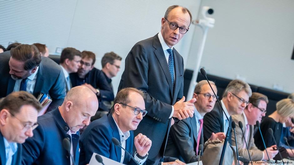 O que o freio de dívida diminui para a Alemanha - DW - 17/03/2025