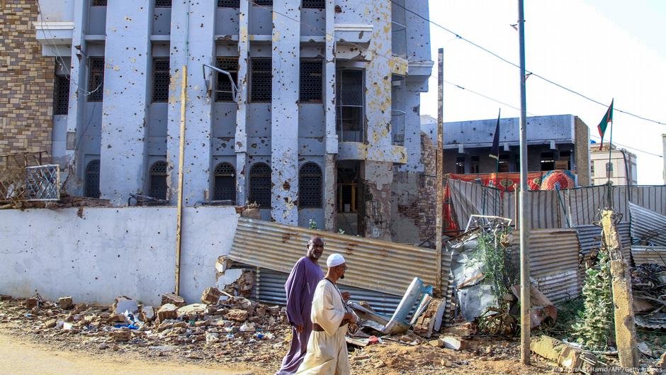 Os militares do Sudão assumem o controle do Palácio Presidencial - DW - 21/03/2025