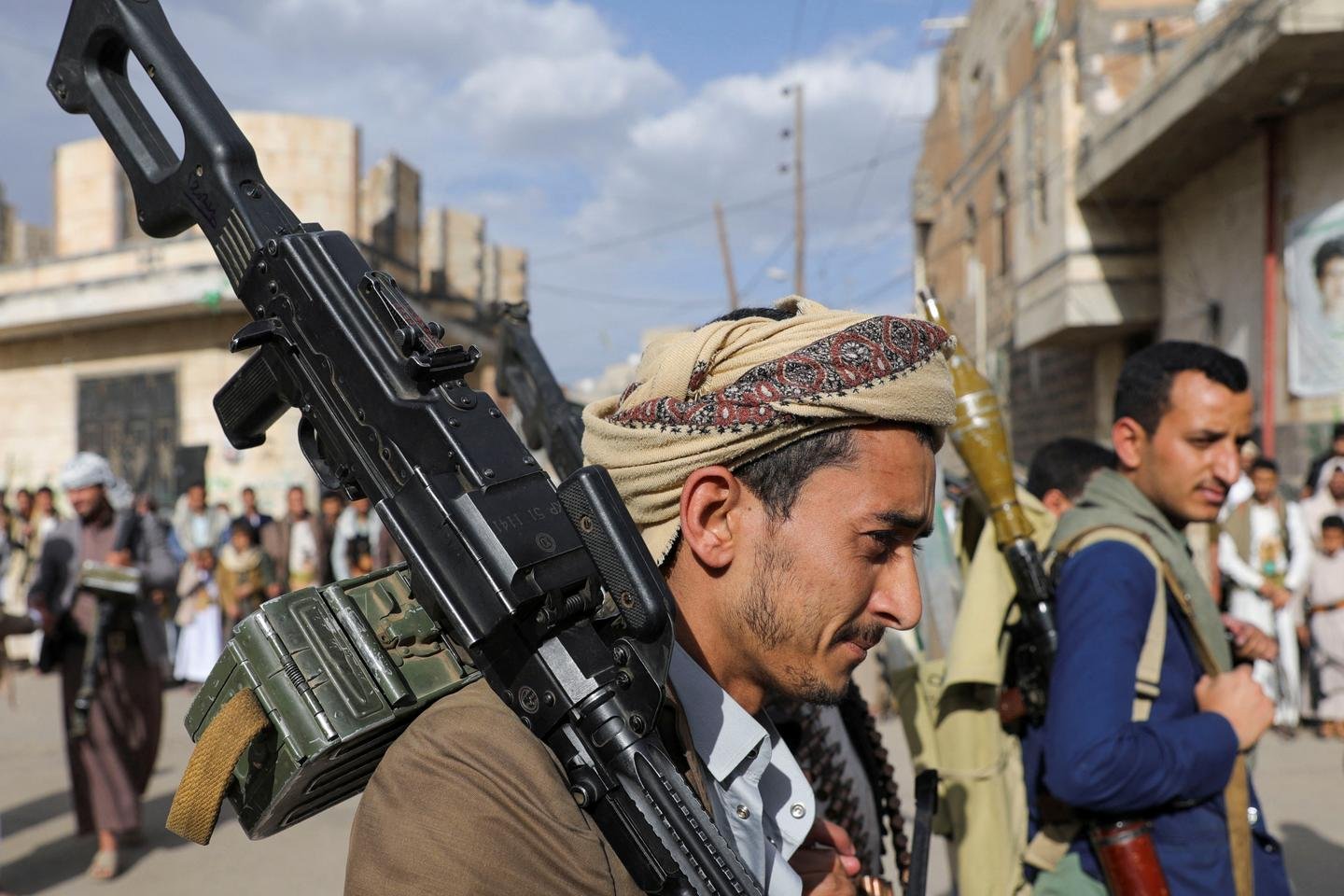 Os rebeldes houthistas reivindicam um ataque a um porta -aviões americano